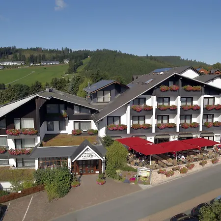 Sporthotel Zum Hohen Eimberg-3